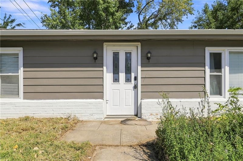8804 E 47th St, Kansas City, MO 64129