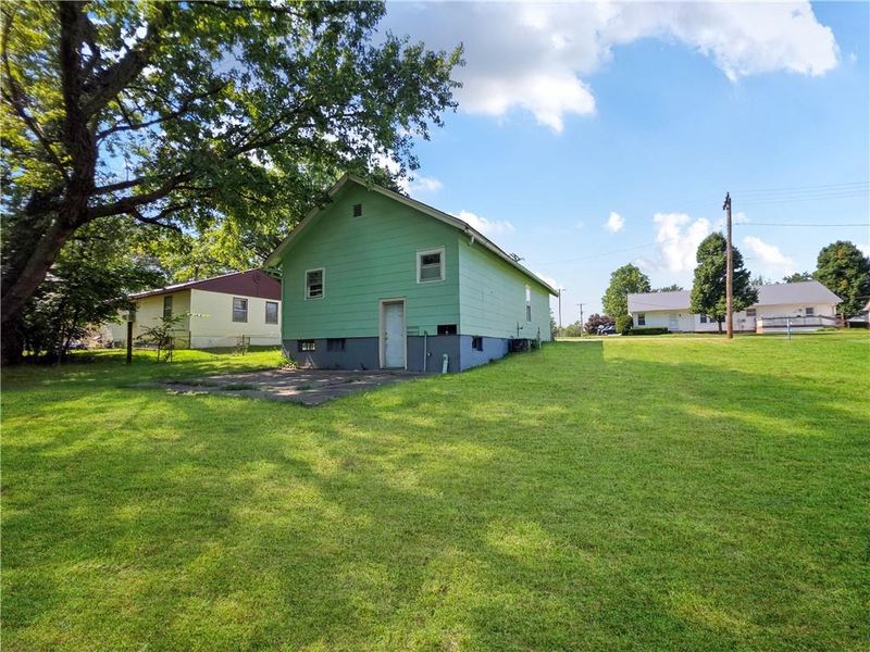 1300 Park St, Carrollton, MO 64633