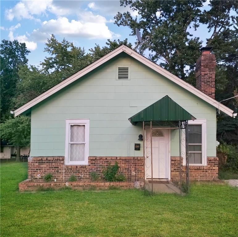 1300 Park St, Carrollton, MO 64633