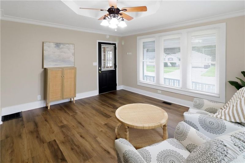 423 E Market St, Warrensburg, MO 64093