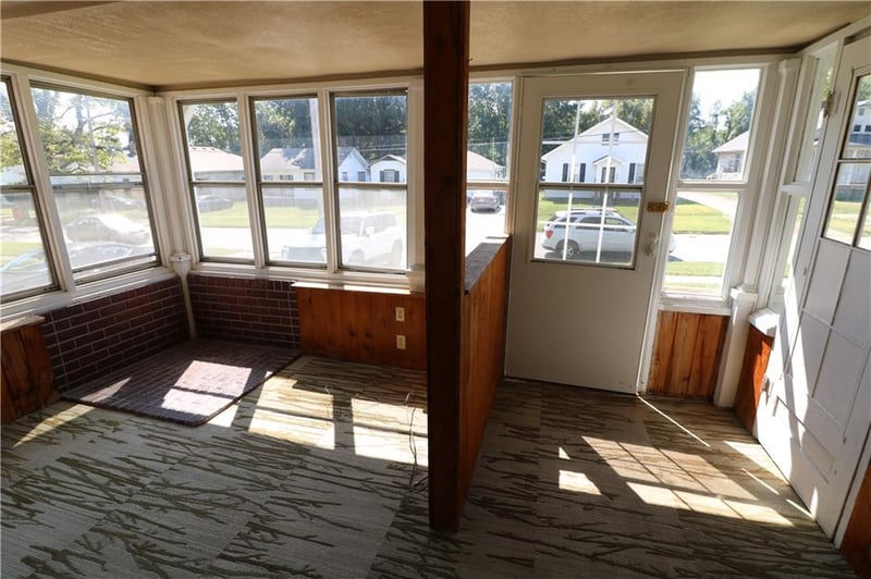 423 E Market St, Warrensburg, MO 64093