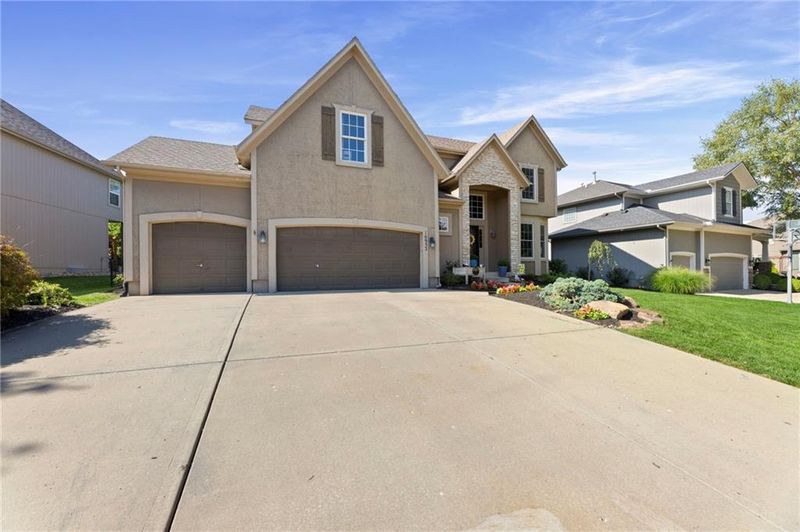 10952 S Barth Rd, Olathe, KS 66061