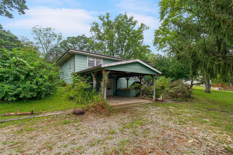 16623 Fort Riley Rd, Leavenworth, KS 66048