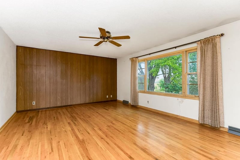 16623 Fort Riley Rd, Leavenworth, KS 66048