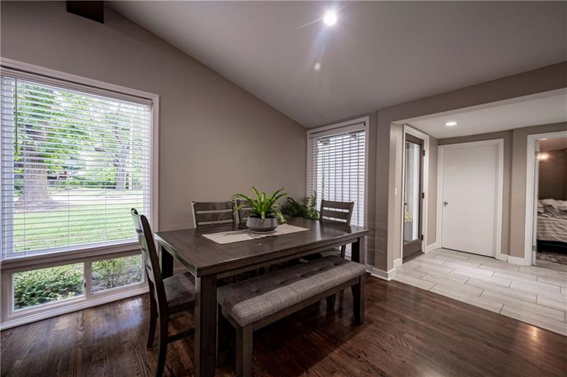 5409 Reeds Rd, Mission, KS 66202