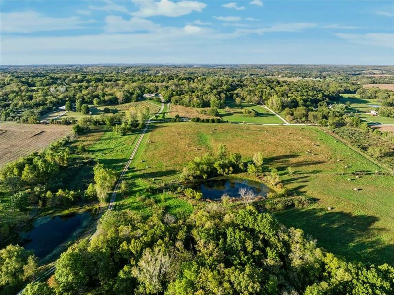 25073 Hemphill Rd, Lawrence, KS 66044