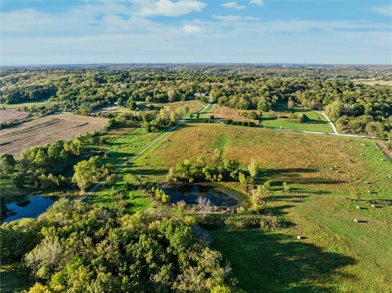 25073 Hemphill Rd, Lawrence, KS 66044