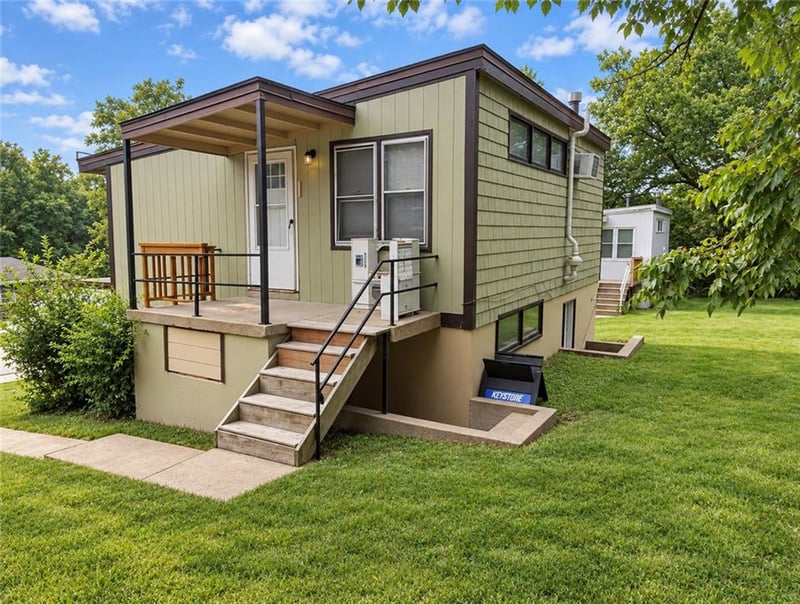1422 -1422 12 W Waldo Ave, Independence, MO 64050