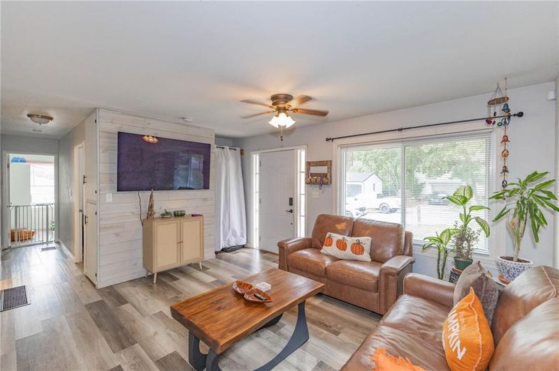 8323 Orient Dr, Kansas City, KS 66112