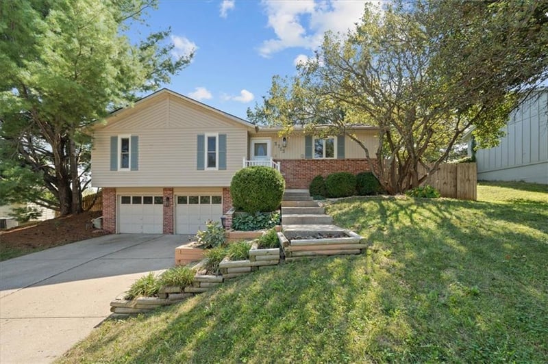 3713 E 114th Ter, Kansas City, MO 64137
