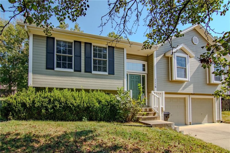 1116 Adams Cir, Pleasant Hill, MO 64080