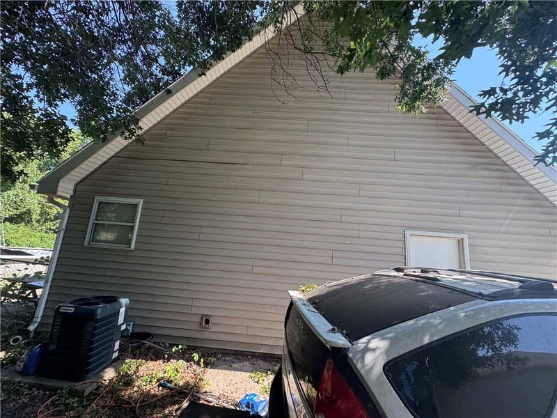 1820 Evergreen St, Leavenworth, KS 66048
