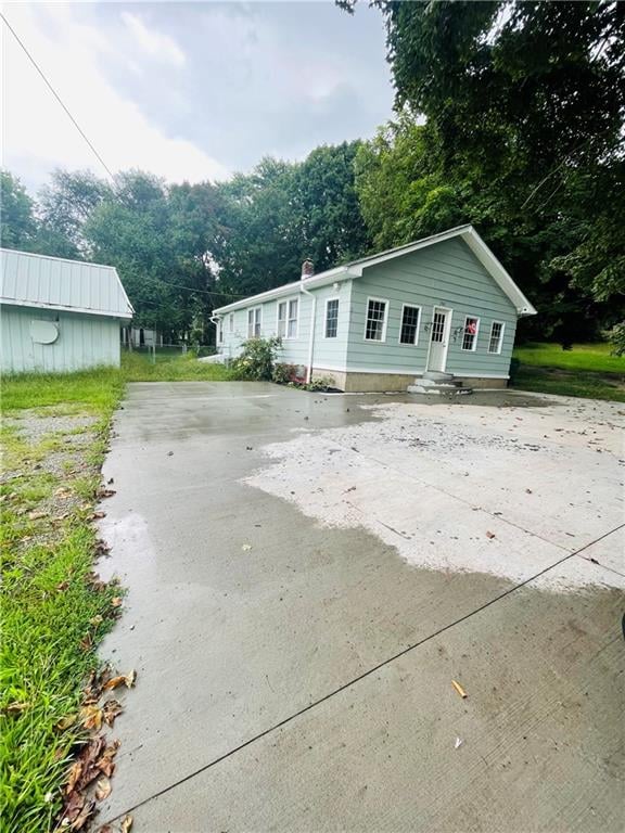 3901 S 22nd St, St Joseph, MO 64503