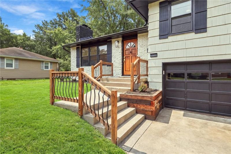 10601 E 33rd Ter S, Independence, MO 64052