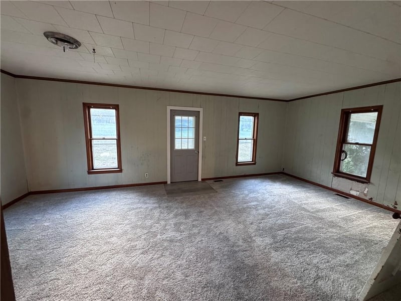 202 N Osage St, Nortonville, KS 66060