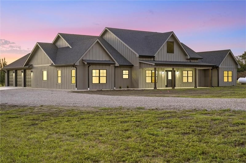 5755 Wanamaker Rd, Topeka, KS 66610