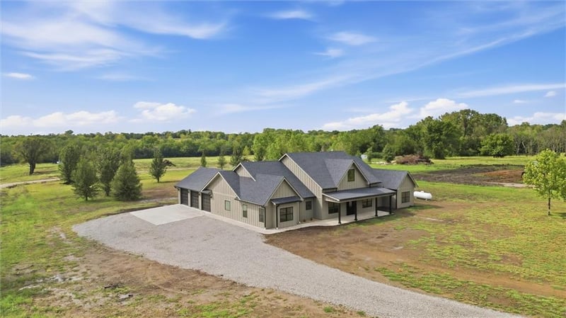 5755 Wanamaker Rd, Topeka, KS 66610