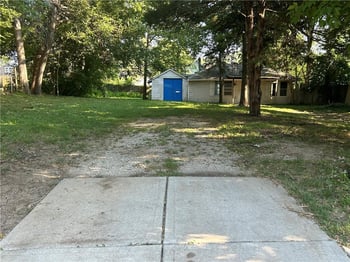 208 W 81st Ter, Kansas City, MO 64114