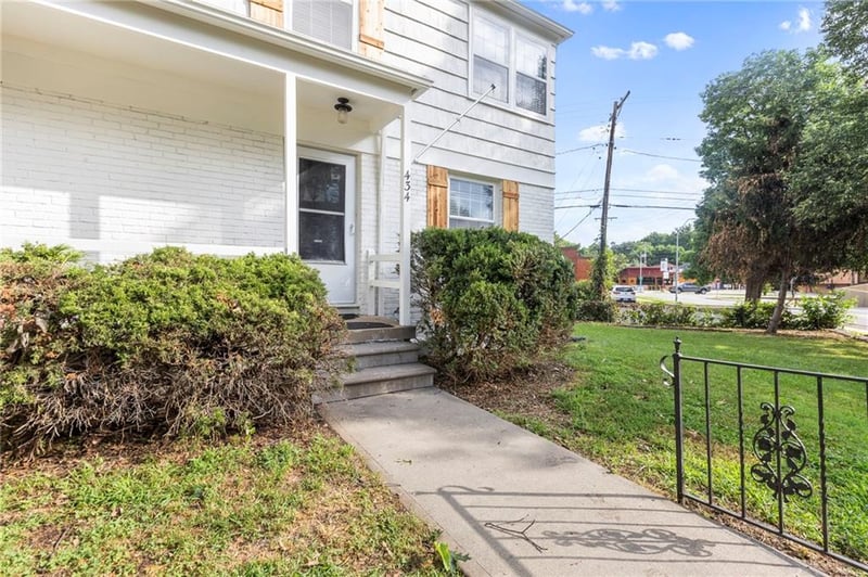 432-434 E 63rd Ter, Kansas City, MO 64110