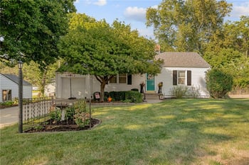 2308 NE 52nd Ter, Kansas City, MO 64118
