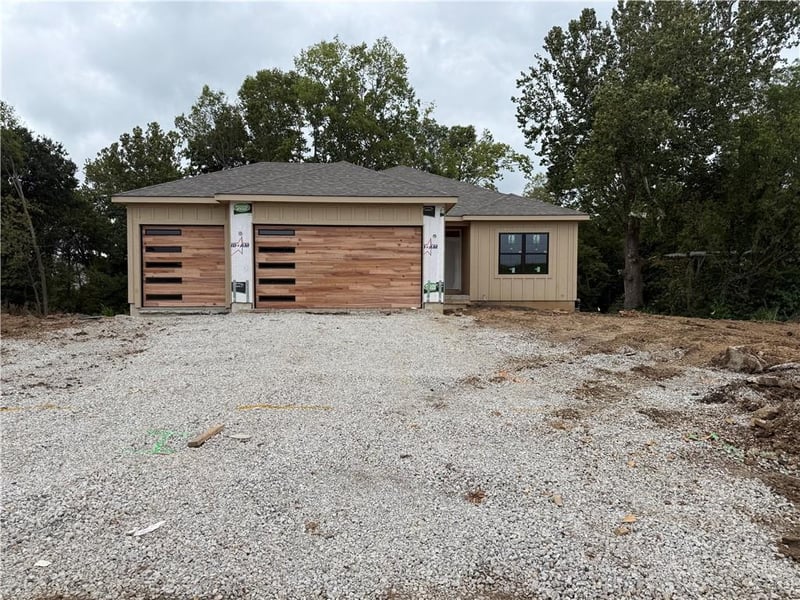 521 Arbor Ln, Liberty, MO 64068