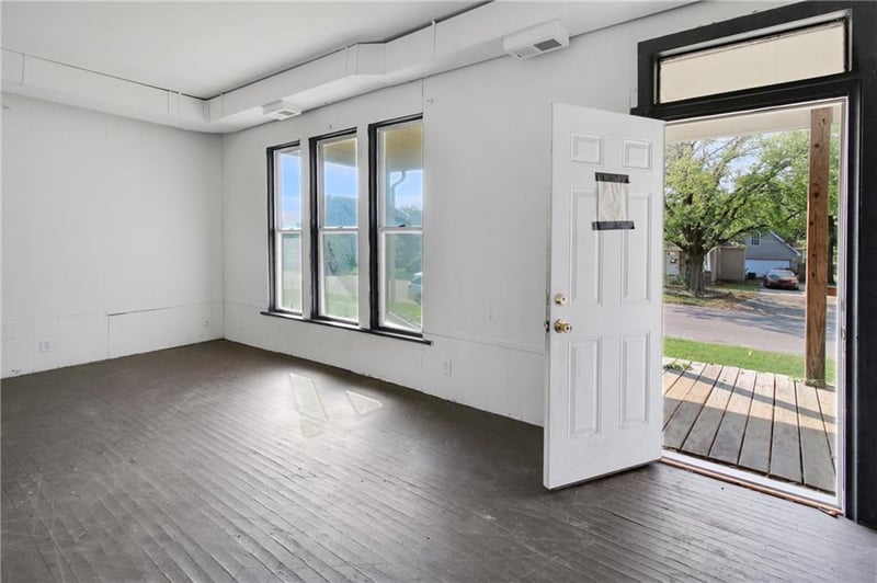 1415 and 1411 Belmont Ave, Parsons, KS 67357