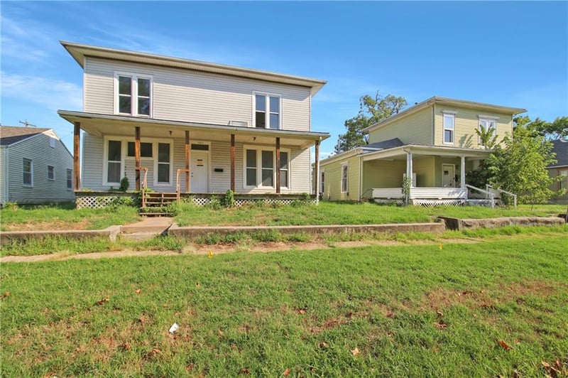 1415 and 1411 Belmont Ave, Parsons, KS 67357