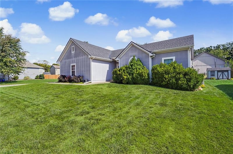 1541 S 104th Terrace 104th Ter, Edwardsville, KS 66111