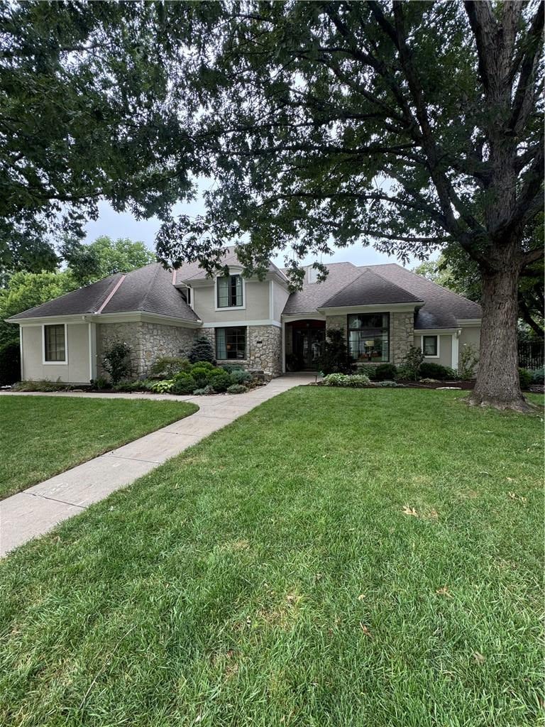 5506 W 82nd Pl, Prairie Village, KS 66208