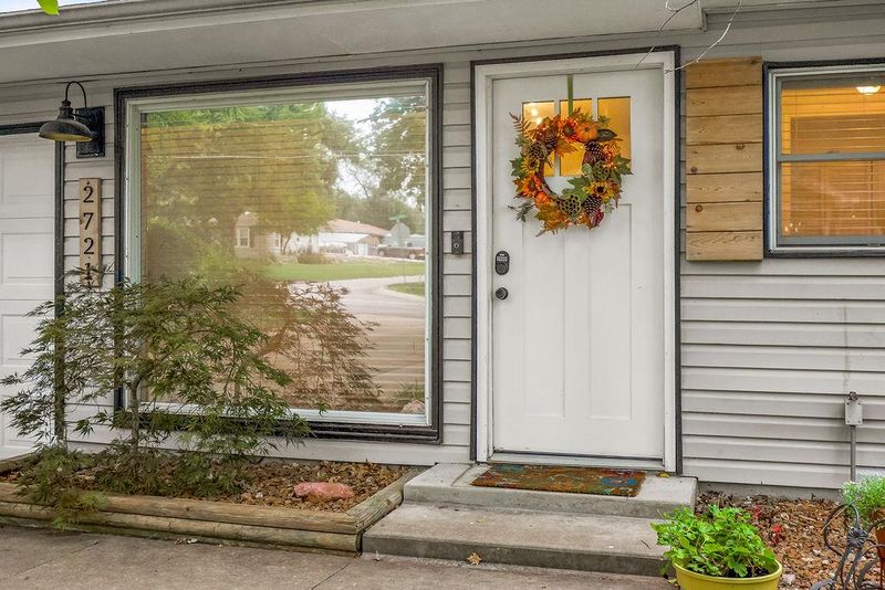 2721 S 53rd St, Kansas City, KS 66106
