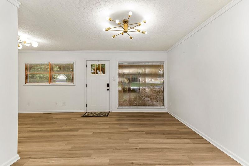 2721 S 53rd St, Kansas City, KS 66106