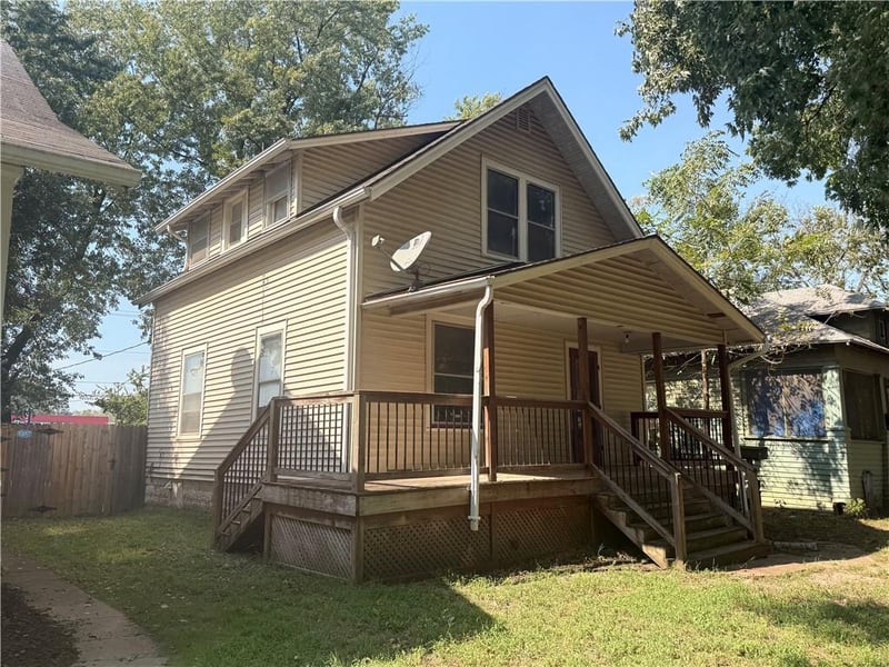 1715 Quincy St, Topeka, KS 66612