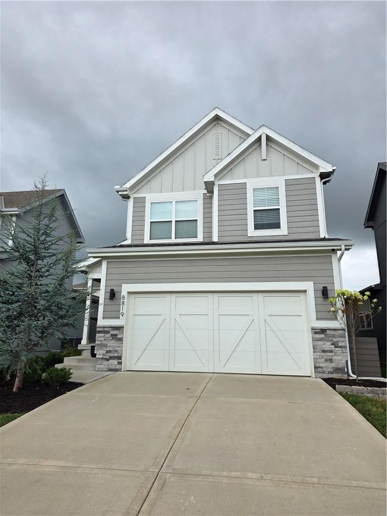 8819 SW 9th St, Blue Springs, MO 64064
