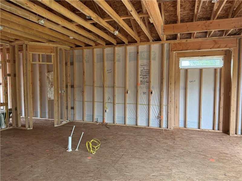 2116 Deerfield Ter, Liberty, MO 64068