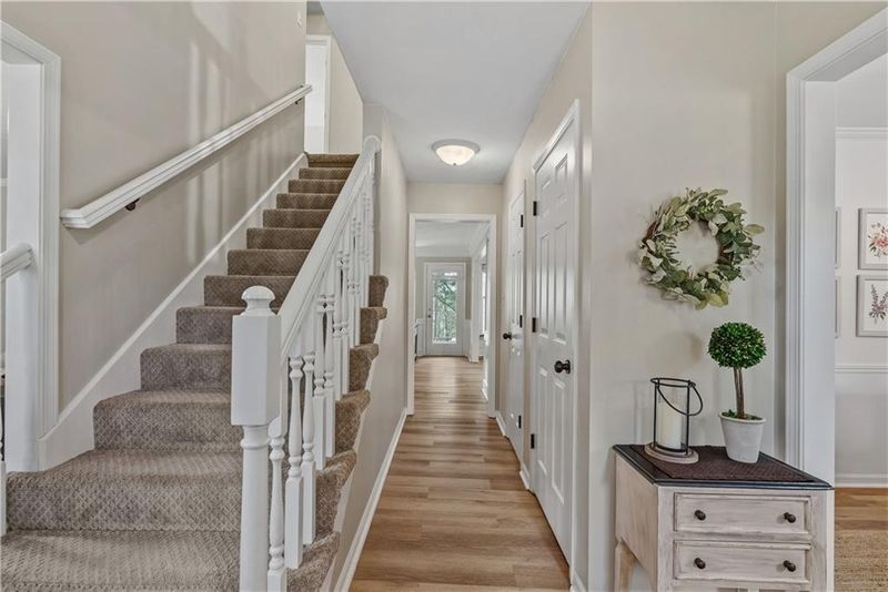 11104 W 109th Ter, Overland Park, KS 66210