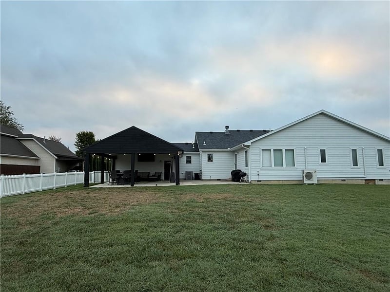 112 Johns Ct, Frontenac, KS 66763