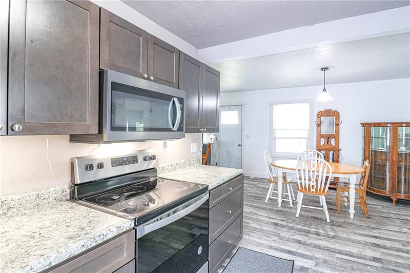 214 E 1st St, Appleton City, MO 64724