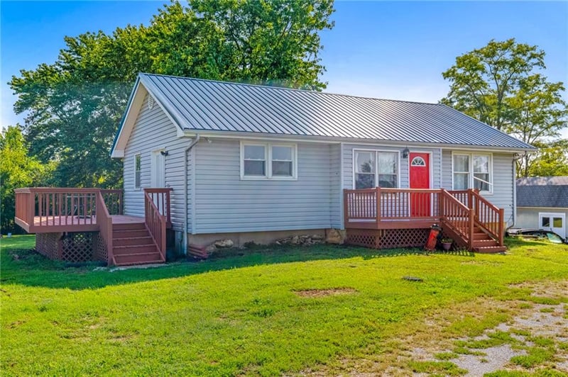 37431 W 228th St, Polo, MO 64671
