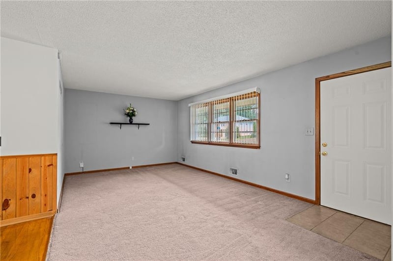 13213 E 44th St S, Independence, MO 64055