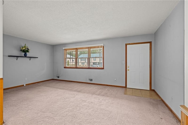 13213 E 44th St S, Independence, MO 64055