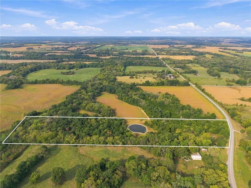 972 Ne Hw E, Knob Noster, MO 65336
