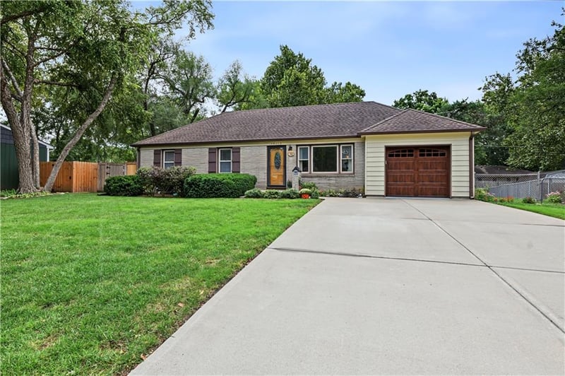 14115 W 93rd St, Lenexa, KS 66215