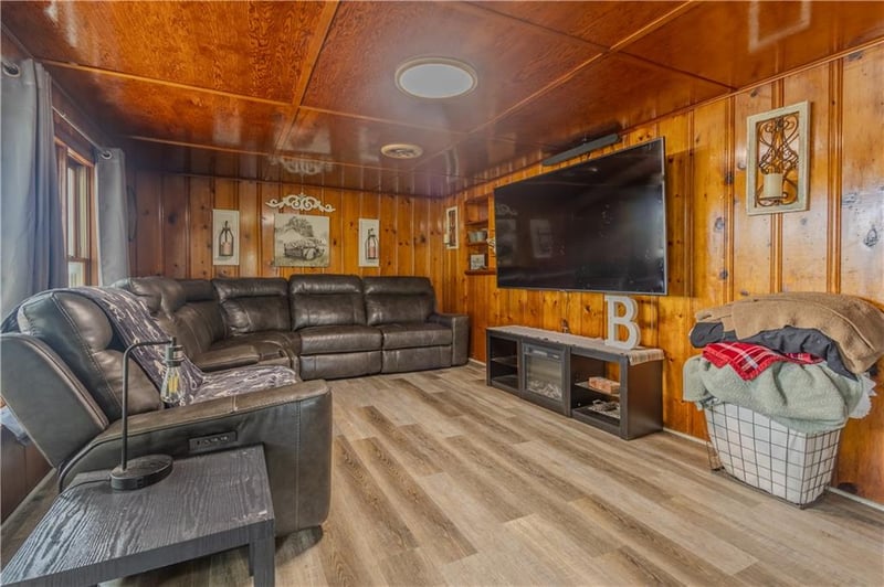 14768 Lincoln Ln, Rayville, MO 64084