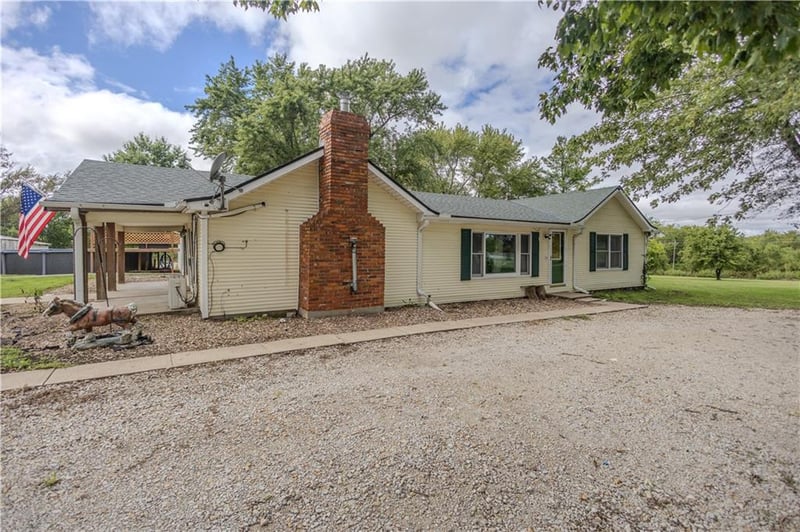 14768 Lincoln Ln, Rayville, MO 64084