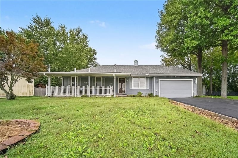 1006 Town And Country Ln, Plattsburg, MO 64477