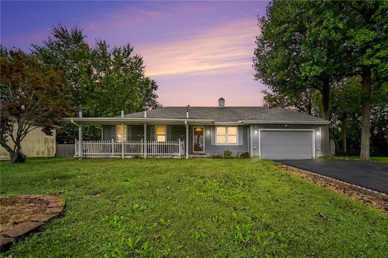 1006 Town And Country Ln, Plattsburg, MO 64477