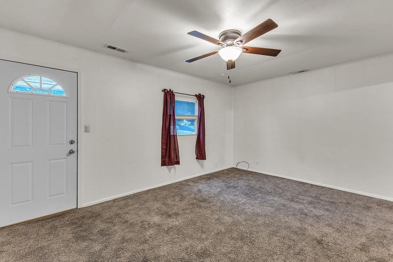 1909 S 22nd St, St Joseph, MO 64507