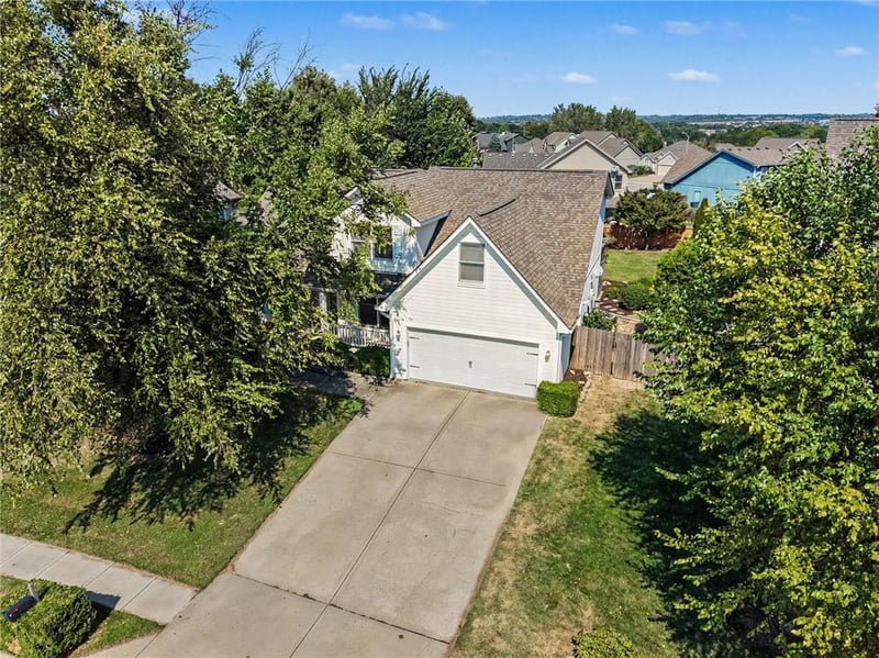 7423 N Wallace Ave, Kansas City, MO 64158