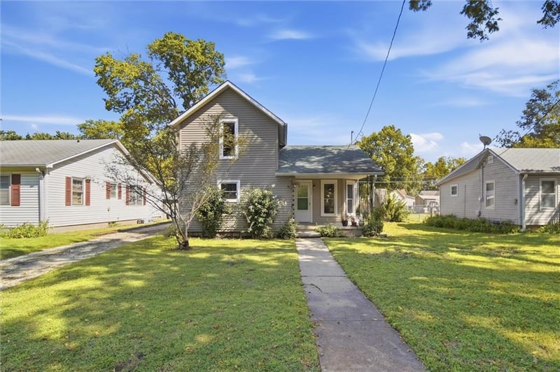 409 Elm St, Perry, KS 66073