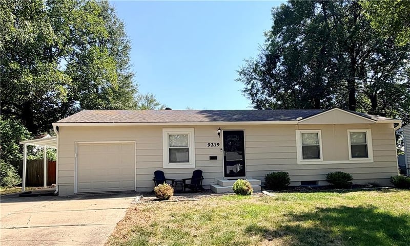 9219 W 100th St, Overland Park, KS 66212